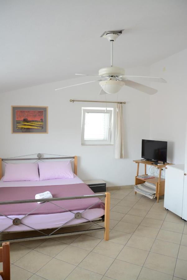 Apartments Marina Ražanac Zimmer foto
